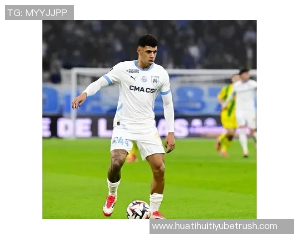 国米右路薄弱局面加剧路易斯恩里克被弃用引发关注