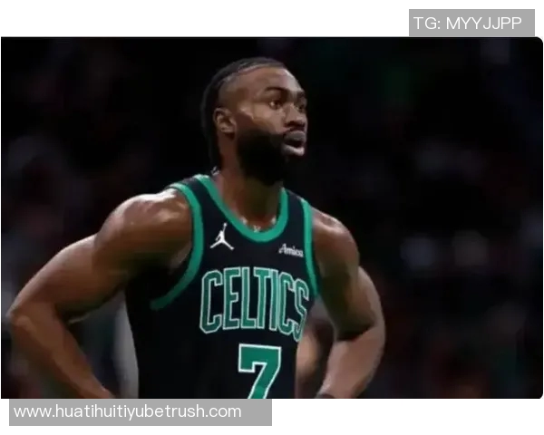 杰伦布朗直言AI泛滥发际线粉蹭对手引发热议